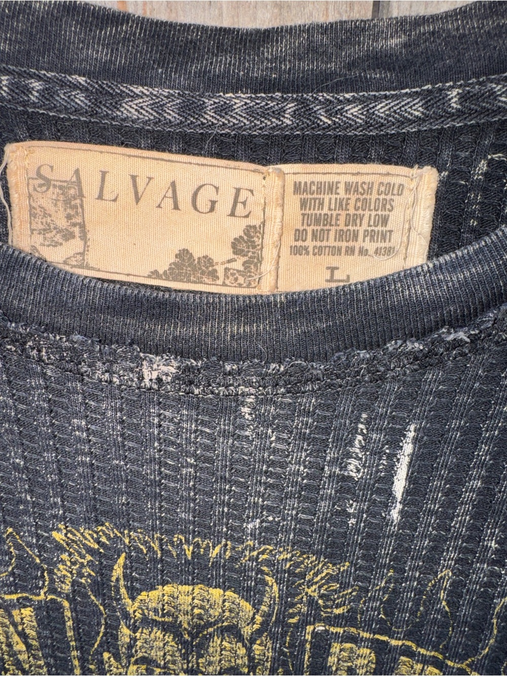 SALVAGE Long Sleeve Thermal Graphic Shirt Size Large - Picture 5 of 7